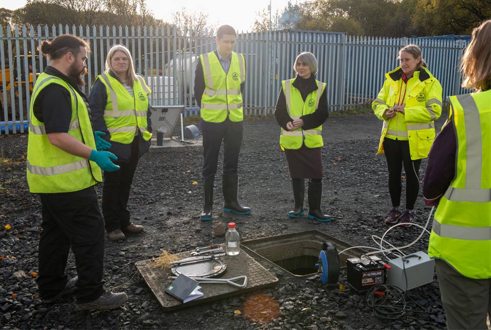 Professor Dame Ottoline Leyser visits the Glasgow Observatory